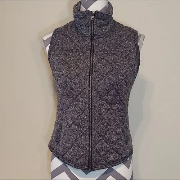 Quilted Knit Vest - Picture 1 of 8